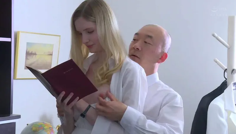 Người vợ chấp nhận làm bạn gái cho đối tác của ông chồng để trả nợ